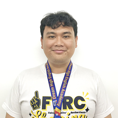 https://intergate.online/wp-content/uploads/2025/09/instructor_02.jpg